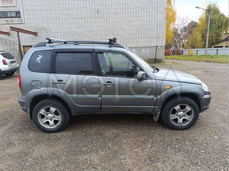 Chevrolet Niva, 2010 года, 80 лс, 185189 км, полный привод - Изображение 1