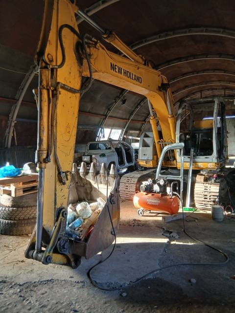 Гусеничный экскаватор KOBELCO E135SR-1ES, 2008 года - Изображение 5