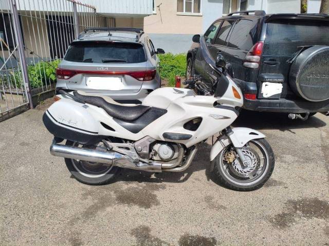 Мотоцикл HONDA NT650V, 2000 года - Изображение 3