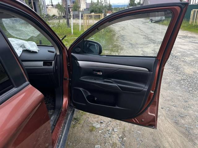 Mitsubishi Outlander, 2012 года, 146 лс, 250000 км, АКПП - Изображение 13