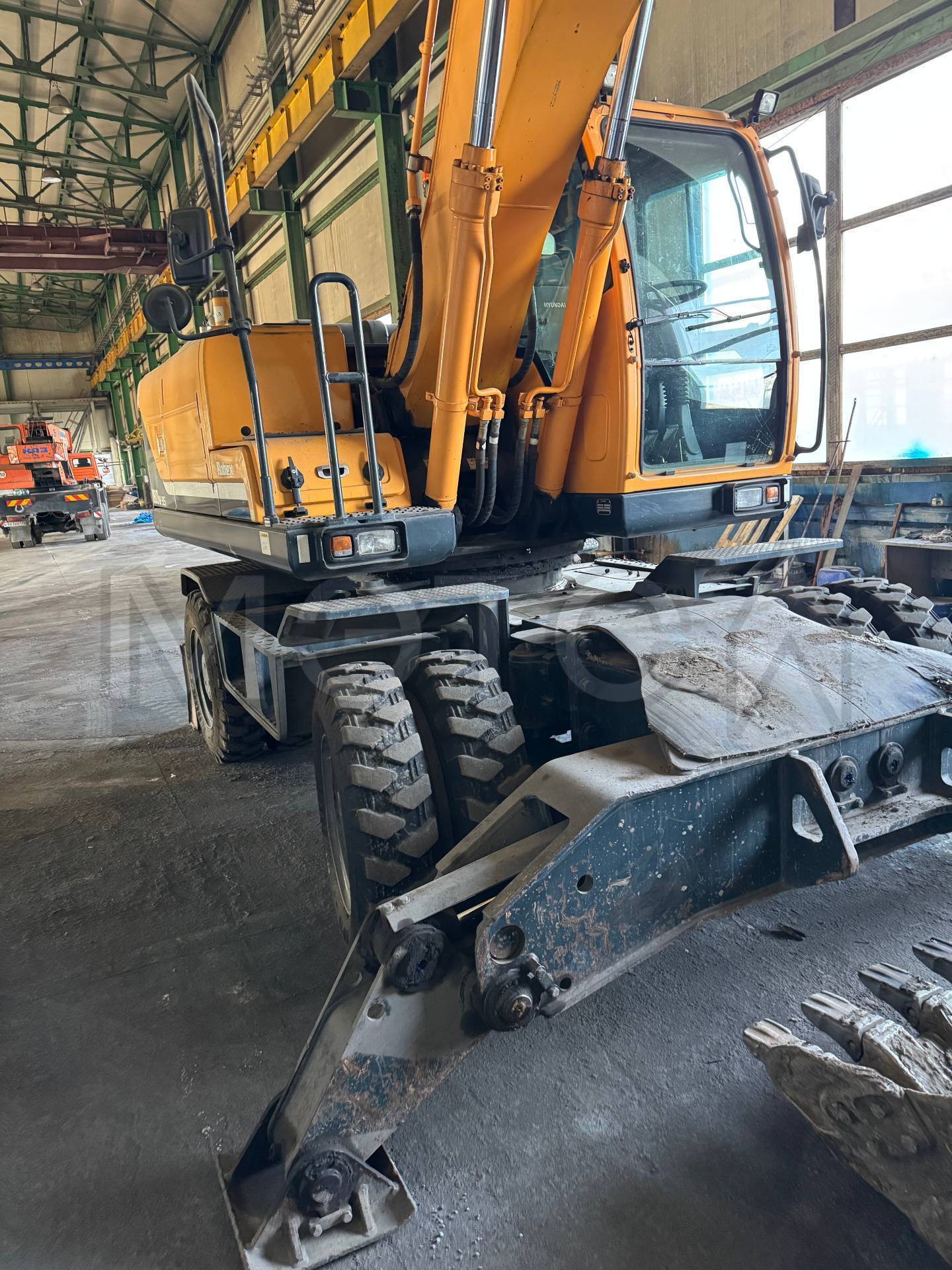 Экскаватор колесный Hyundai R180W-9S, 2013 года - Изображение 1