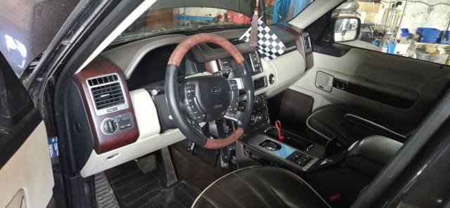 Land Rover Range Rover, 2012 года, 313 лс, 307000 км, полный привод, АКПП - Изображение 4