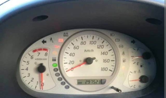Nissan Tino, 1999 года, 120 лс, 297523 км, АКПП - Изображение 7
