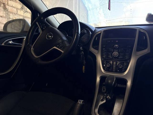 Opel Astra, 2012 года, 140 лс, 282456 км, АКПП - Изображение 4