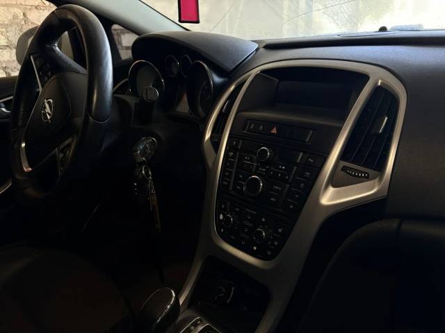 Opel Astra, 2012 года, 140 лс, 282456 км, АКПП - Изображение 5