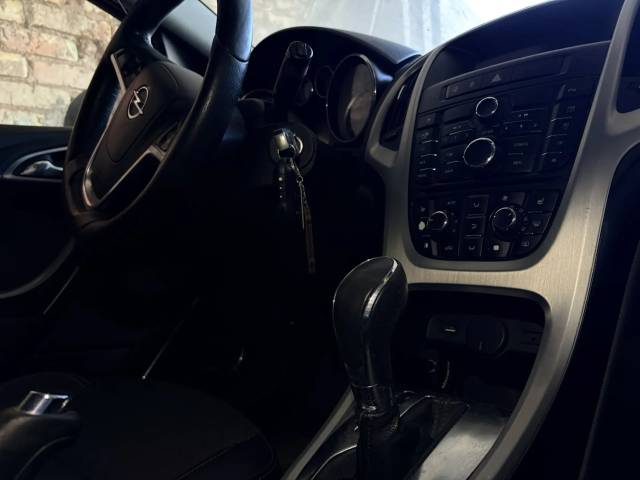 Opel Astra, 2012 года, 140 лс, 282456 км, АКПП - Изображение 8
