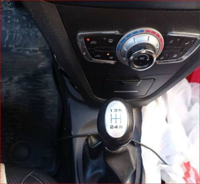 Lifan X50, 2015 года, 103 лс, 184424 км - Изображение 7